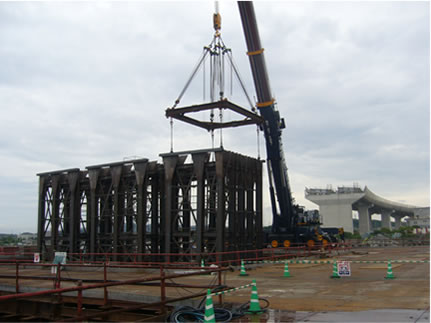 主塔のアンカー　鉄骨（下部工の一部施工）