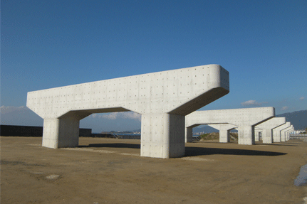 綾羅木高架橋　第６下部工事（16基施工）